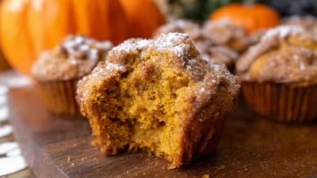 Copycat Panera Pumpkin Muffins
