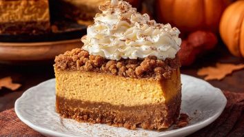 Pumpkin Streusel Cheesecake