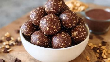 Chocolate Peanut Butter Energy Balls