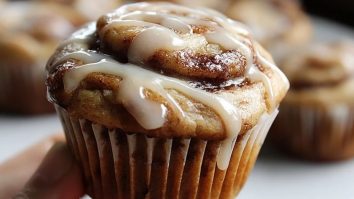 Cinnamon Roll Muffins