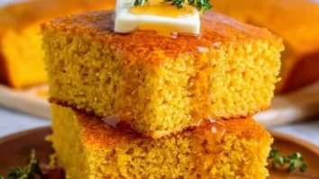 Classic Southern Cornbread Recipe