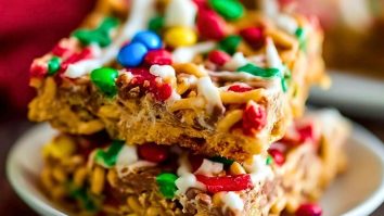 Elf Spaghetti Cookie Bars
