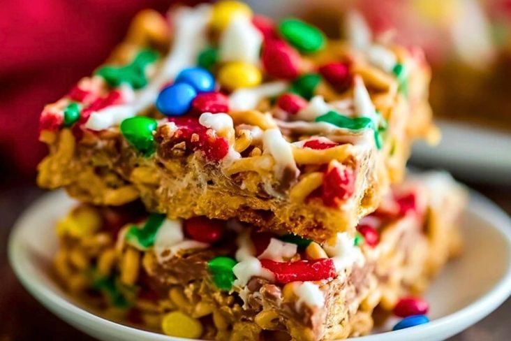 Elf Spaghetti Cookie Bars