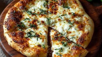 The Best White Cheese Pizza