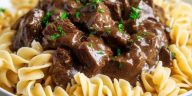 Easy Crockpot Beef Tips & Noodles