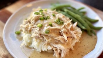 Slow Cooker Shredded Chicken and Gravy