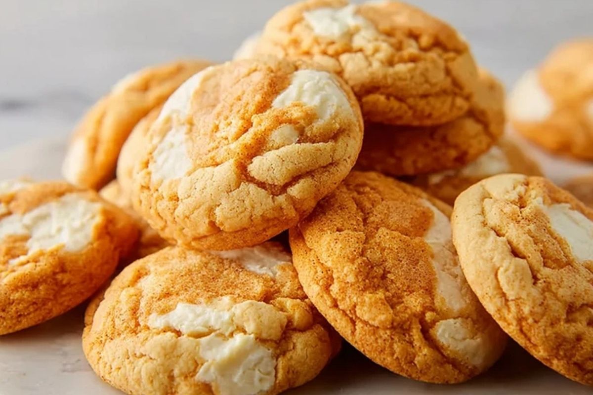 Pumpkin Cheesecake Cookies