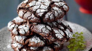 Chewy Chocolate Brownie Crinkle Cookies