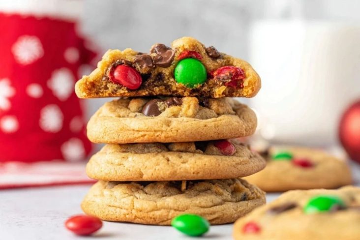 M&M Peanut Butter Cookies