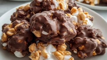 Peanut Marshmallow Clusters
