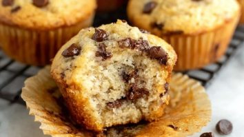 Perfect Banana Chocolate Chip Muffins