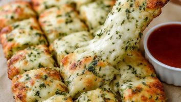 Cheesy Zucchini Breadsticks