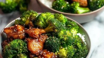 Crispy Chicken Thighs With Broccoli