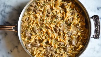 One Pot Beef Stroganoff