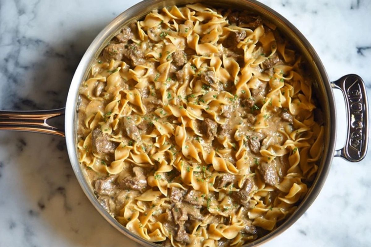 One Pot Beef Stroganoff