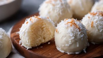 Coconut Snowball Cheesecake Bites