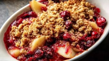 Pear Cranberry Crisp