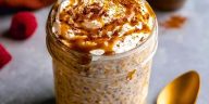 Protein-Packed Cinnamon Roll Overnight Oats