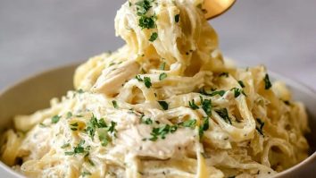 Tasty Instant Pot Chicken Alfredo