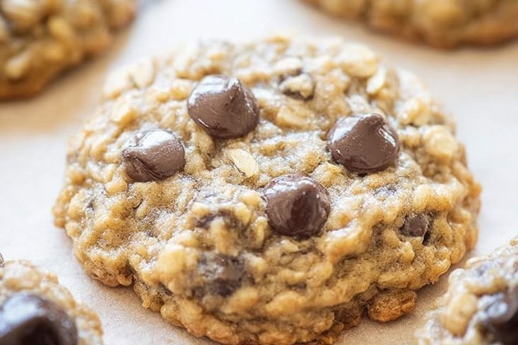 Chewy Oatmeal Chocolate Chip Cookies