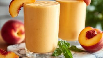 Easy Peach Smoothie