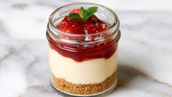 High-Protein Cheesecake Jars